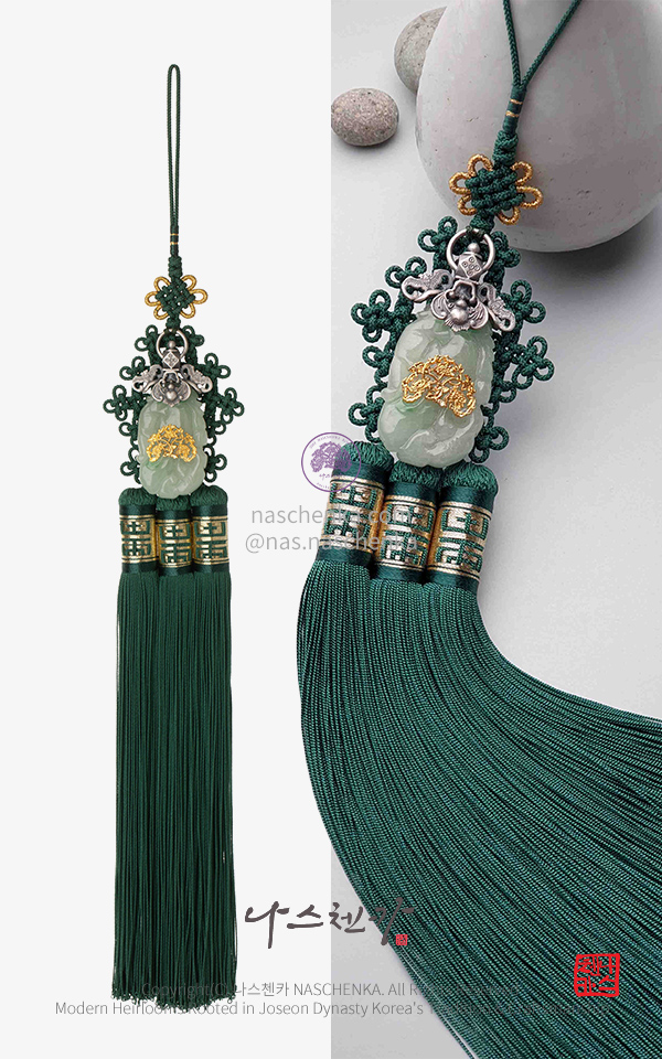 [나스첸카] 재운발복 천연 비취 모란 구중궁궐 박쥐문 은 세공 명주 자주 삼봉 폭 좁은 실크 노리개